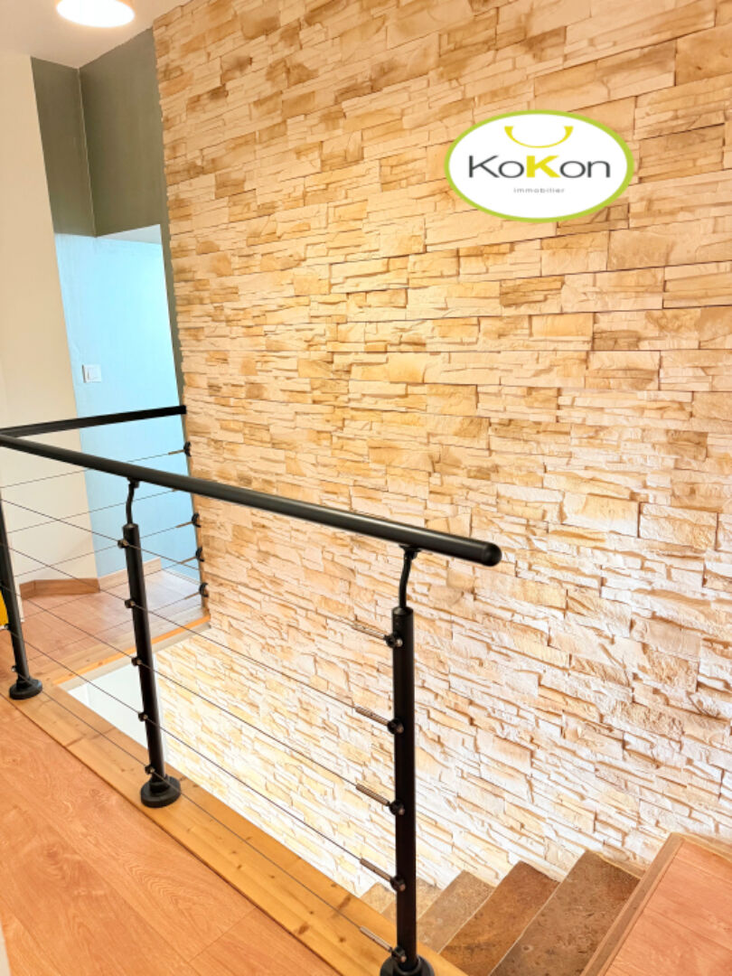 Maison de village de caract\u00e8re de 110m2 au grand calme 12\/18
