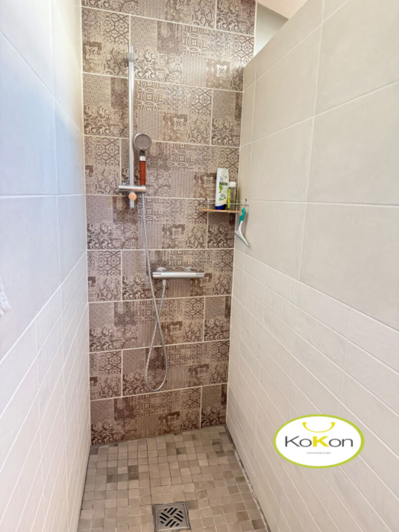 Maison de village de caract\u00e8re de 110m2 au grand calme 14\/18